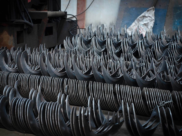Spiral blade